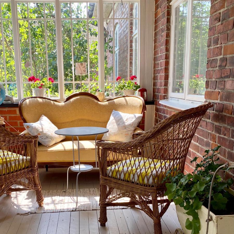 Villa Sandby B&B Borrby ภายนอก รูปภาพ