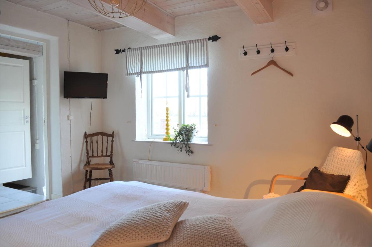 Villa Sandby B&B Borrby ภายนอก รูปภาพ